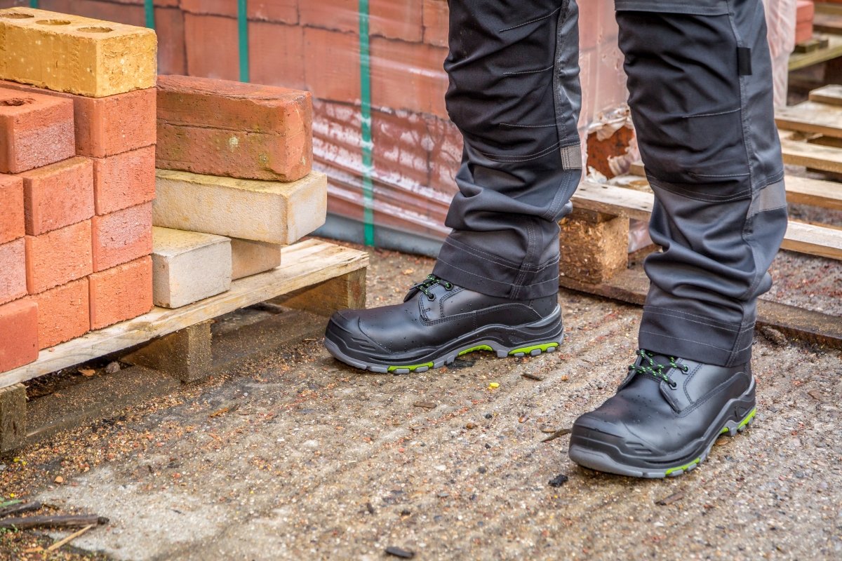 Apache Dakota Composite Waterproof Safety Boots Apache