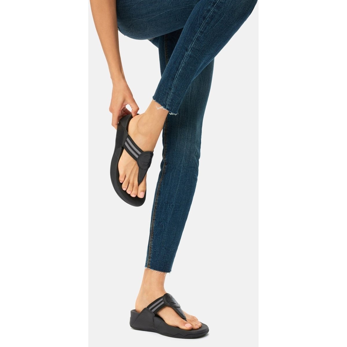 Fitflop Walkstar Wide-Fit T-Post Ladies Summer Sandals Fitflop